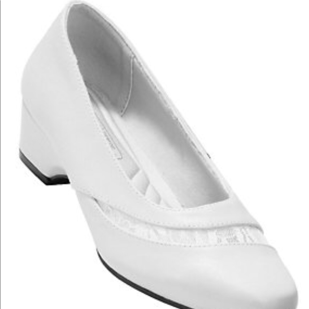 NEW Comfort Well by Beacon Romance pumps